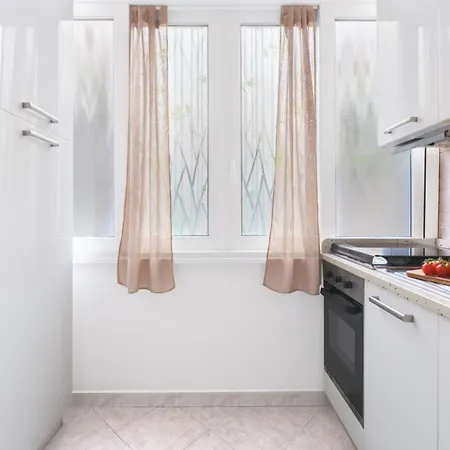 Apartment A Con Parcheggio Gratuito E Aria Condizionata *